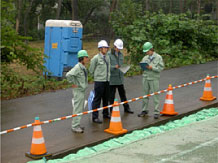 社内検査